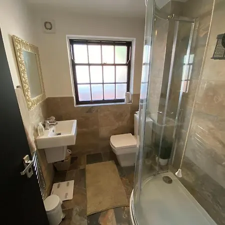 Stunning 2 Bed Apartment, In The Heart Of Exeter! Exterior photo