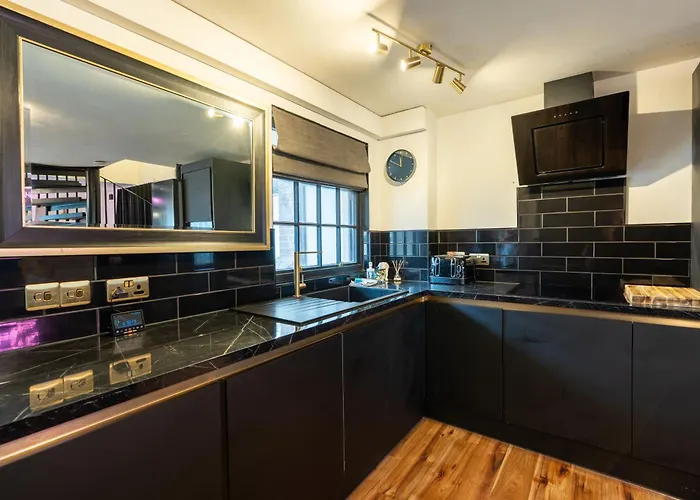 Stunning 2 Bed Apartment, In The Heart Of Exeter!