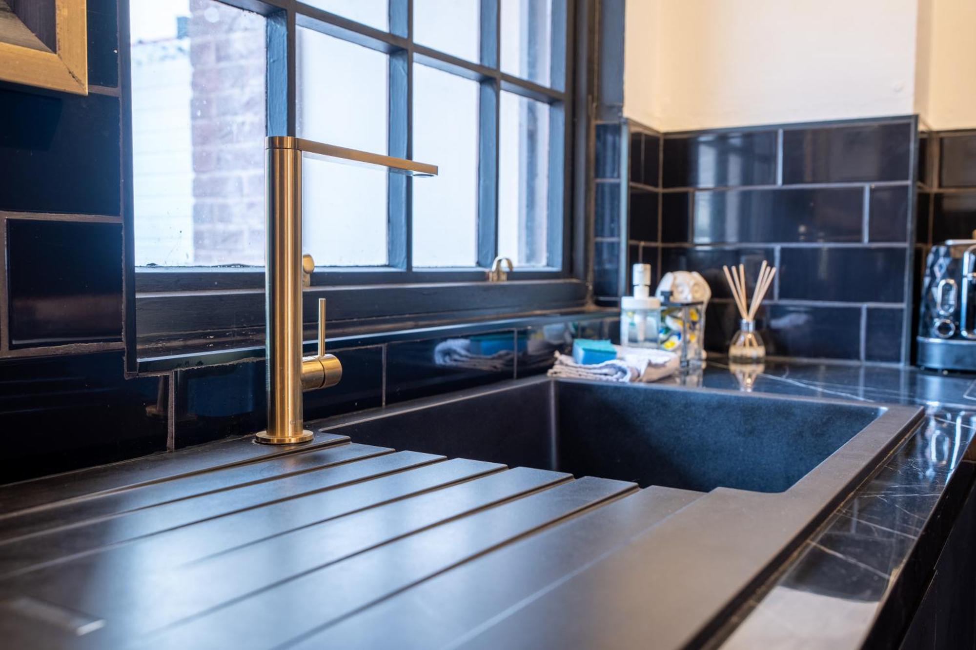 Stunning 2 Bed Apartment, In The Heart Of Exeter! *