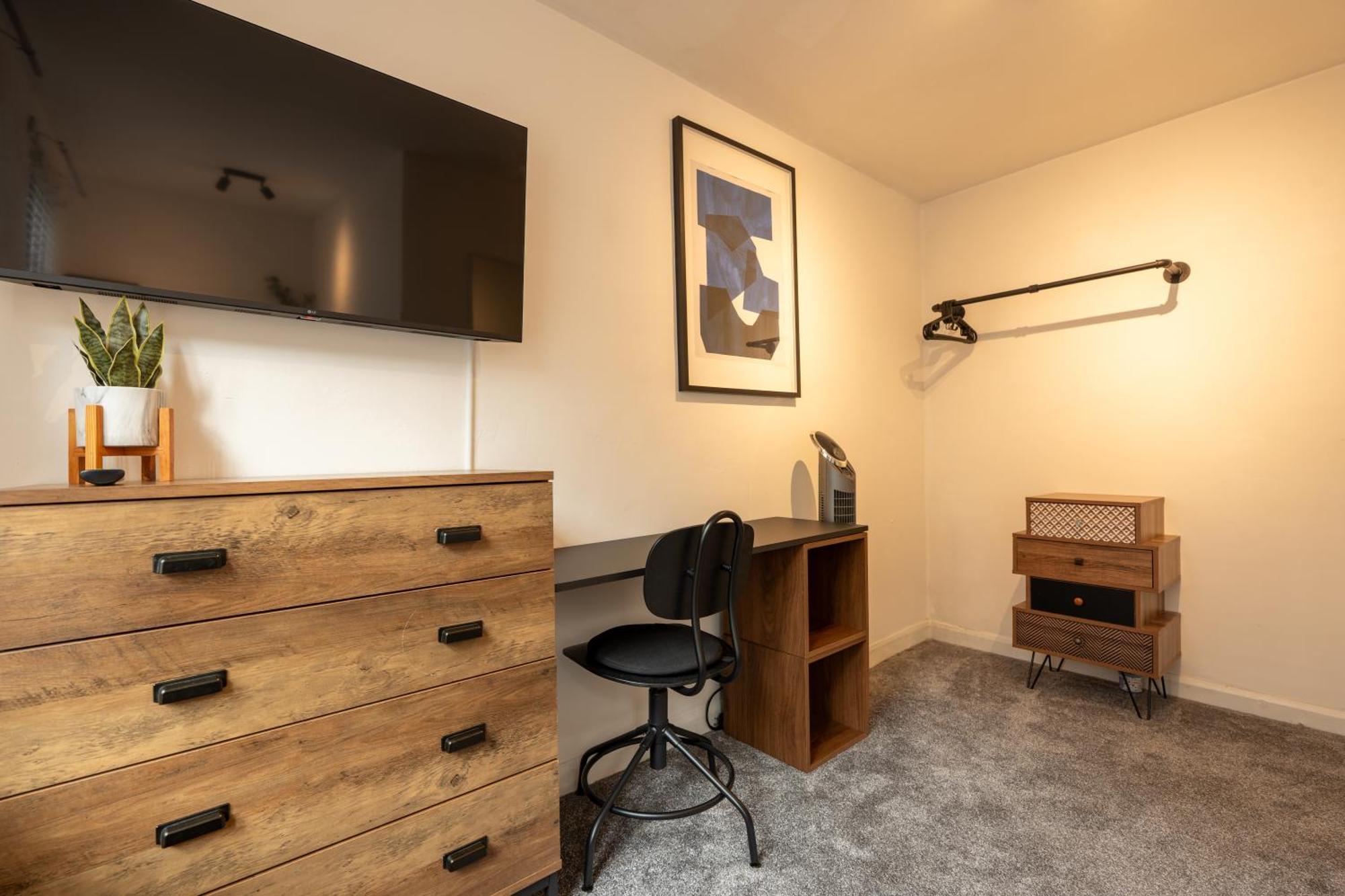 Apartment Stunning 2 Bed Apartment, In The Heart Of Exeter!