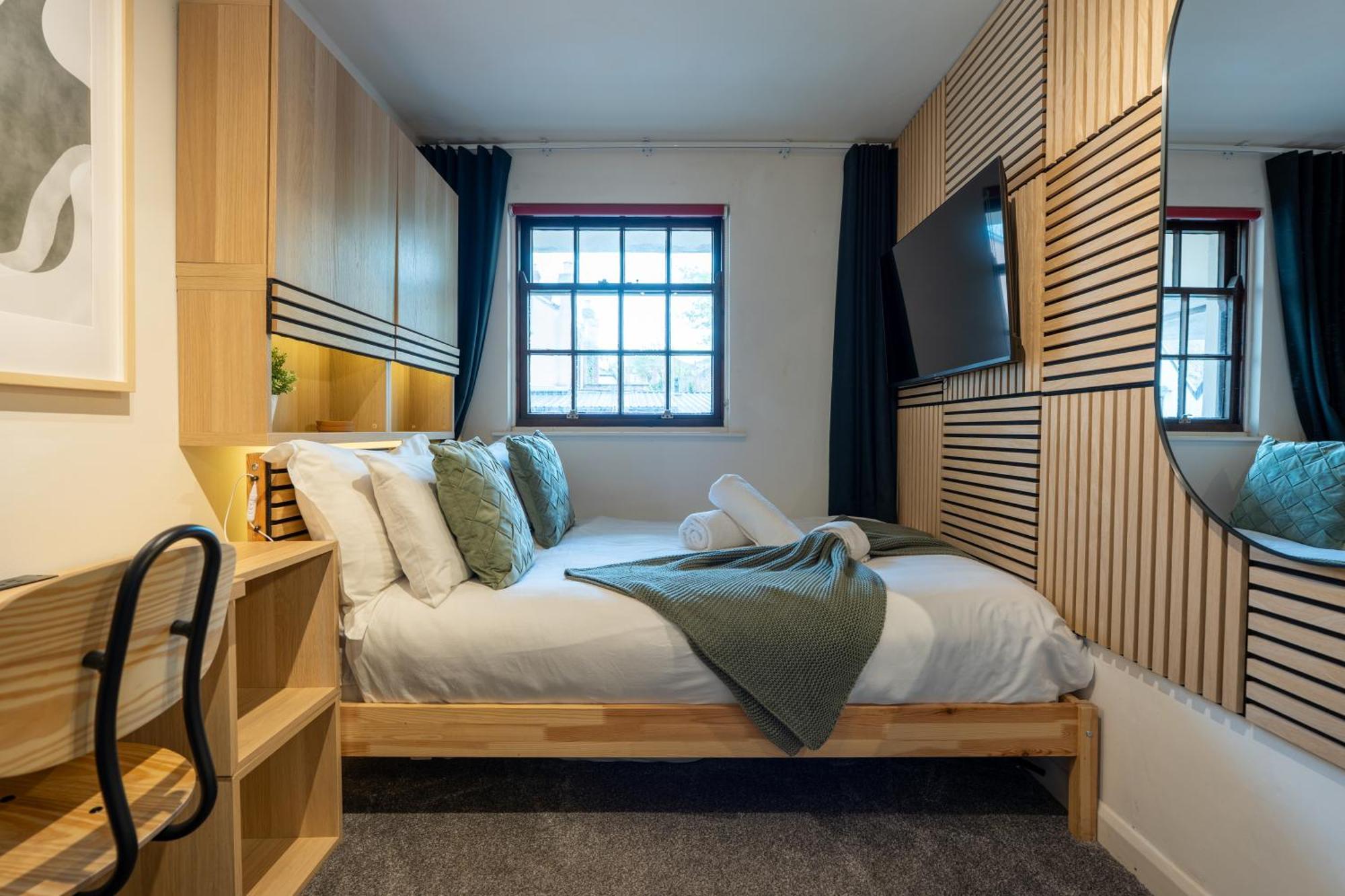 Stunning 2 Bed Apartment, In The Heart Of Exeter! * Exeter